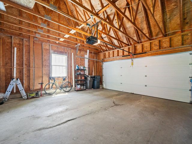 4 Oak Creek Drive, South Burlington, VT 05403