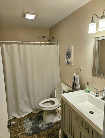 6355 Muirfield Drive SW, Cedar Rapids, IA 52404