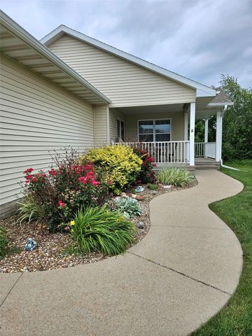 6355 Muirfield Drive SW, Cedar Rapids, IA 52404