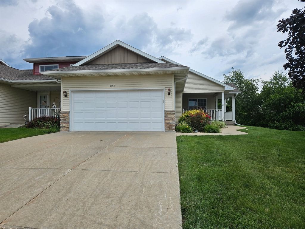 6355 Muirfield Drive SW, Cedar Rapids, IA 52404