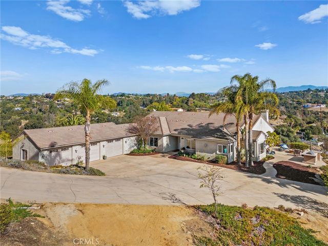 2240 Aqua Hill Road, Fallbrook, CA 92028