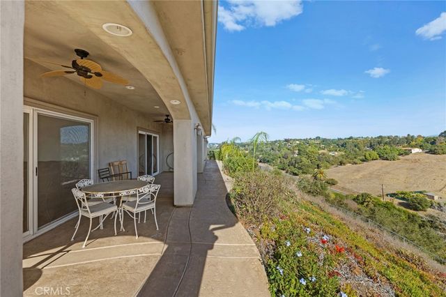 2240 Aqua Hill Road, Fallbrook, CA 92028