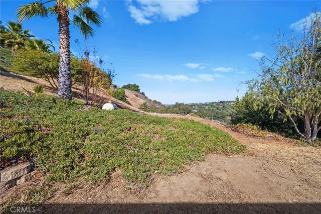 2240 Aqua Hill Road, Fallbrook, CA 92028