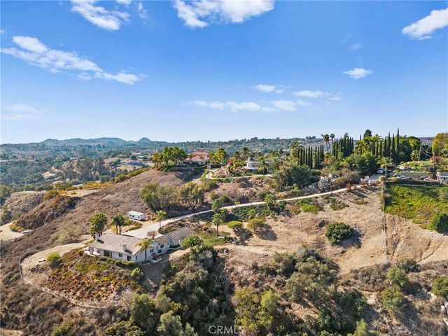 2240 Aqua Hill Road, Fallbrook, CA 92028