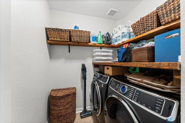 115 Cobblestone Court, Magnolia, TX 77354