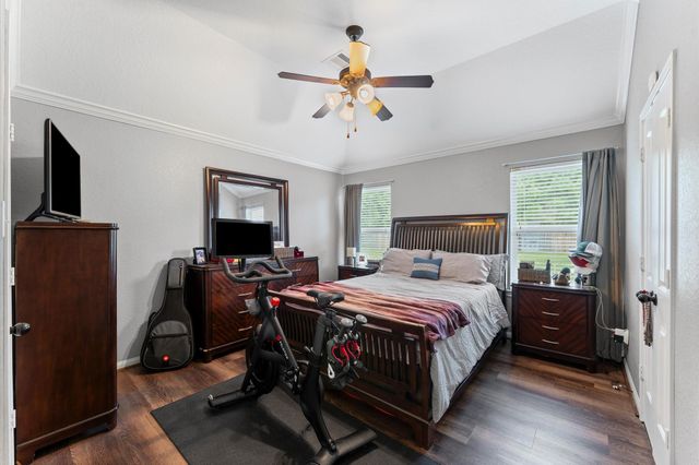 115 Cobblestone Court, Magnolia, TX 77354