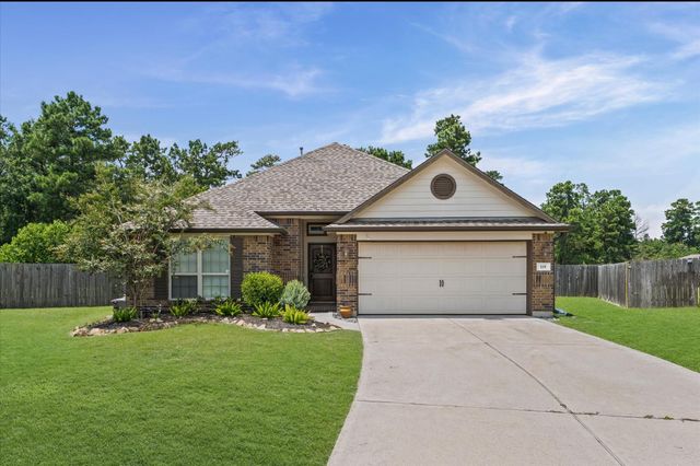 115 Cobblestone Court, Magnolia, TX 77354