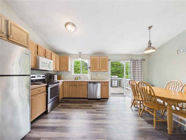 52 Meadowrue Trail, Narragansett, RI 02874