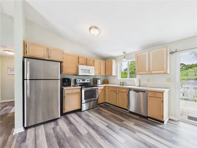 52 Meadowrue Trail, Narragansett, RI 02874