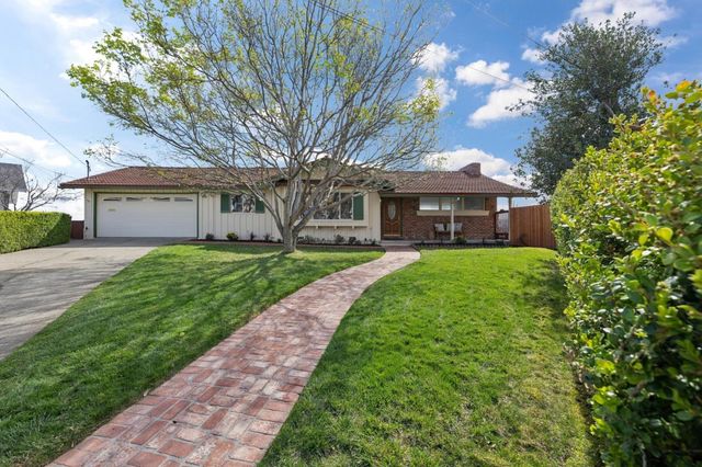 836 Bauer Court, San Carlos, CA 94070