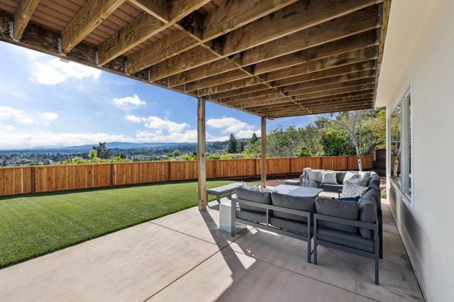 836 Bauer Court, San Carlos, CA 94070