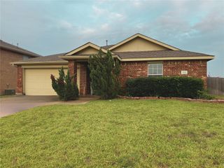 103 Stoney Creek Lane, Terrell, TX 75160