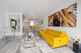 9373 Fontainebleau Blvd K212, Miami, FL 33172