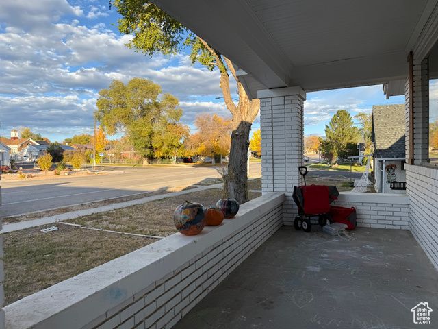 25 W MAIN ST, Moroni, UT 84646