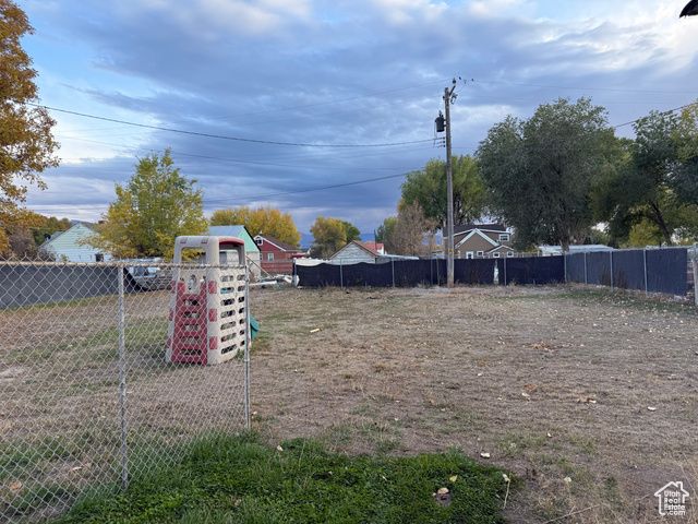 25 W MAIN ST, Moroni, UT 84646