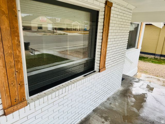 25 W MAIN ST, Moroni, UT 84646