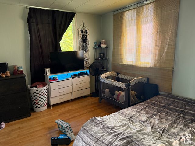 25 W MAIN ST, Moroni, UT 84646