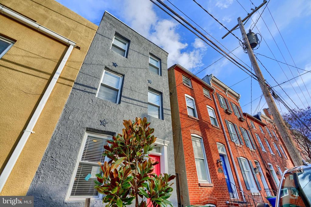 202 E CROSS ST, Baltimore, MD 21230
