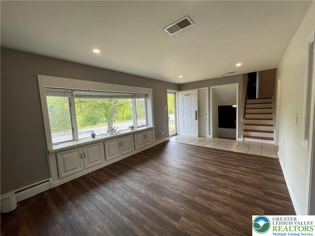 6869 Spring Creek, Lower Macungie Twp, PA 18062