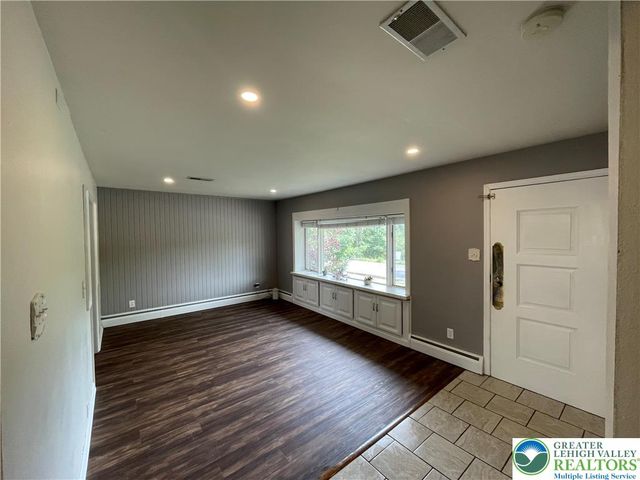 6869 Spring Creek, Lower Macungie Twp, PA 18062
