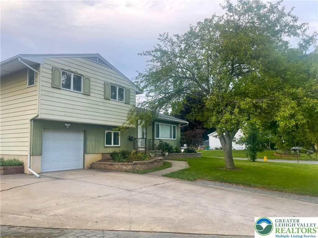 6869 Spring Creek, Lower Macungie Twp, PA 18062