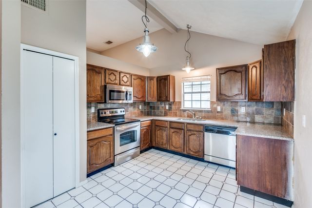 4237 Ireland Drive, The Colony, TX 75056