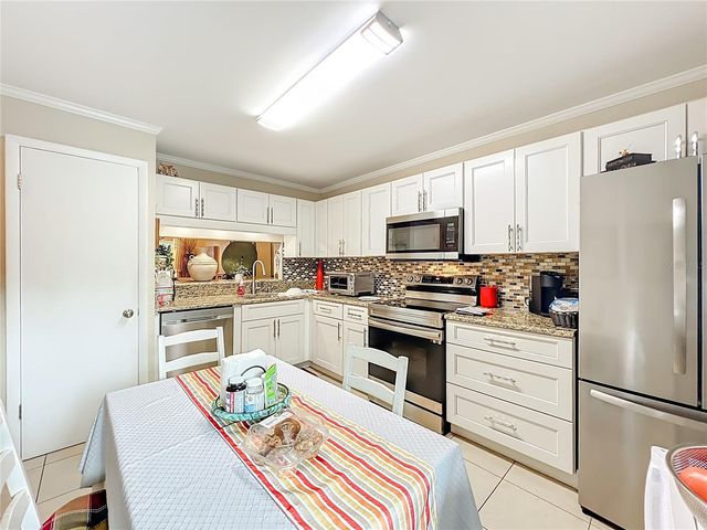 12 ESCONDIDO COURT 113, Altamonte Springs, FL 32701