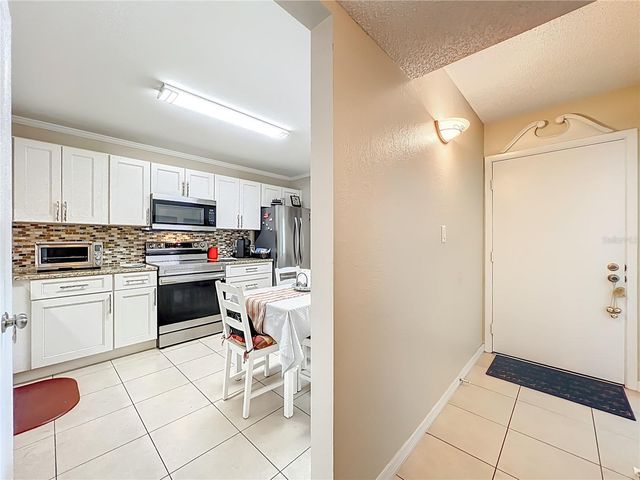 12 ESCONDIDO COURT 113, Altamonte Springs, FL 32701