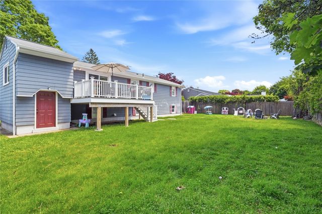 12 Setian Circle, Johnston, RI 02919