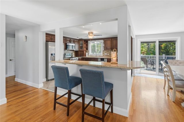 12 Setian Circle, Johnston, RI 02919