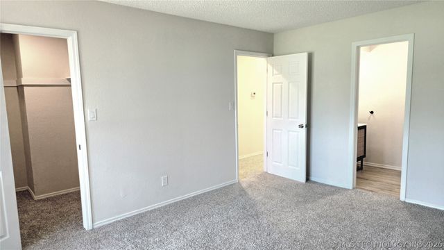 701 Lakeshore Drive 10, Eufaula, OK 74432