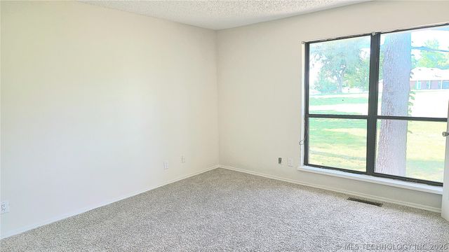 701 Lakeshore Drive 10, Eufaula, OK 74432