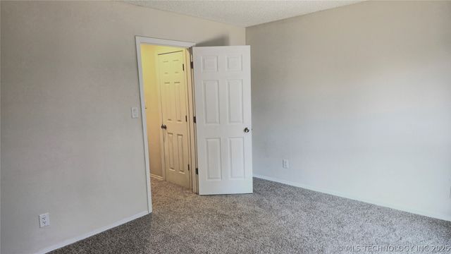 701 Lakeshore Drive 10, Eufaula, OK 74432