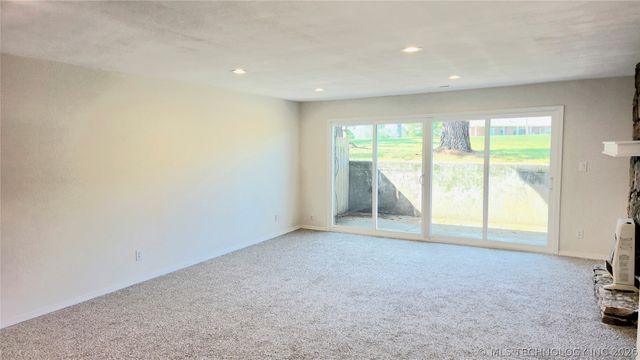701 Lakeshore Drive 10, Eufaula, OK 74432