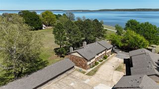 701 Lakeshore Drive 10, Eufaula, OK 74432
