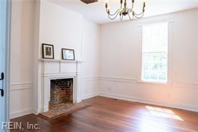 525 Main ST, Mathews, VA 23109