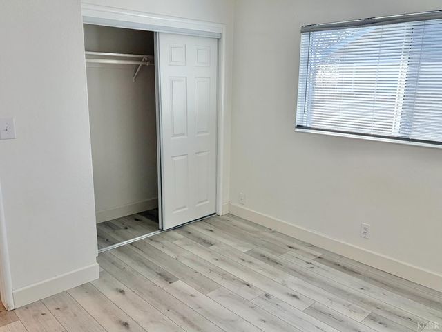 1913 Stratford Way, Hanford, CA 93230