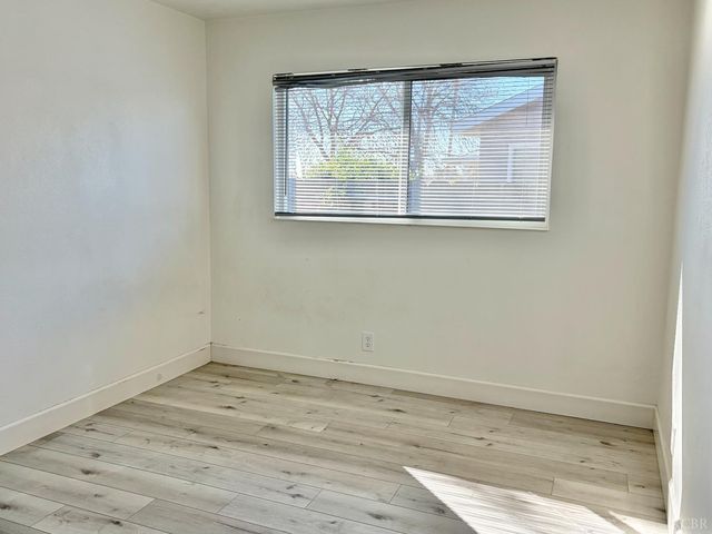 1913 Stratford Way, Hanford, CA 93230