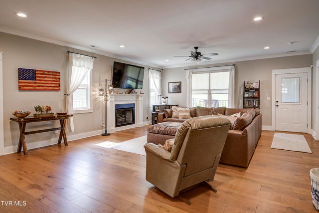 301 Princeton Gardens Drive, Johnson City, TN 37601