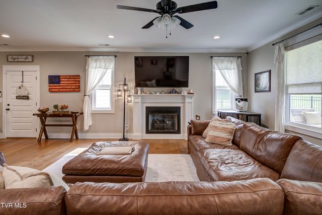 301 Princeton Gardens Drive, Johnson City, TN 37601