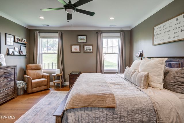 301 Princeton Gardens Drive, Johnson City, TN 37601