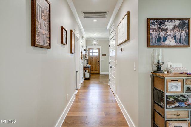 301 Princeton Gardens Drive, Johnson City, TN 37601
