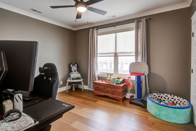 301 Princeton Gardens Drive, Johnson City, TN 37601