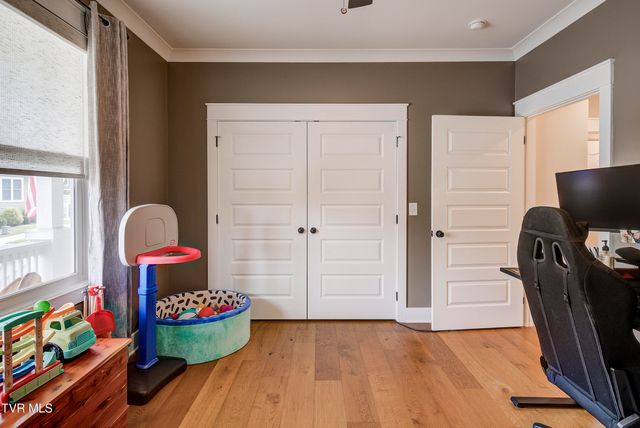 301 Princeton Gardens Drive, Johnson City, TN 37601