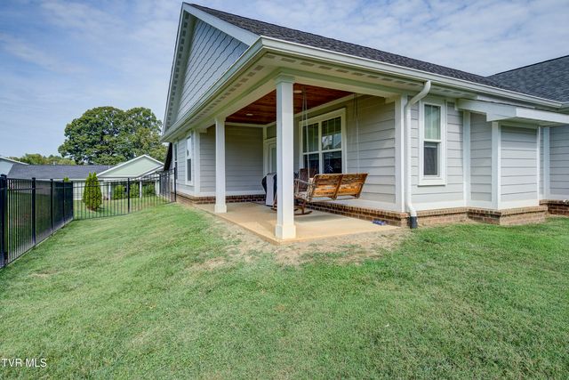 301 Princeton Gardens Drive, Johnson City, TN 37601