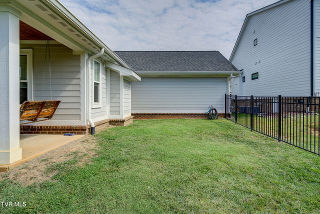 301 Princeton Gardens Drive, Johnson City, TN 37601
