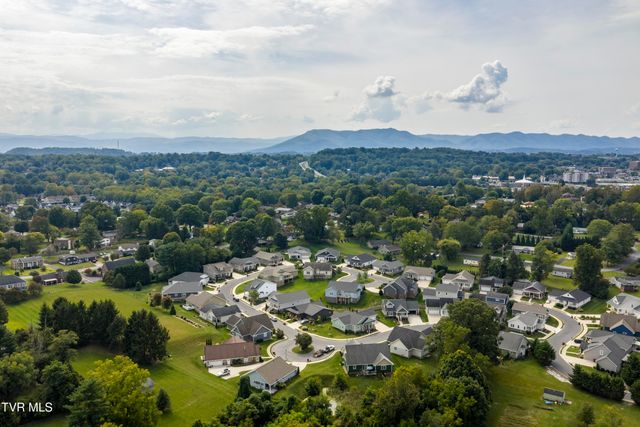 301 Princeton Gardens Drive, Johnson City, TN 37601