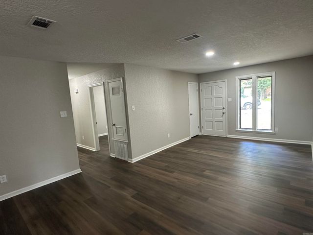 3414 Price Avenue, Bryant, AR 72022