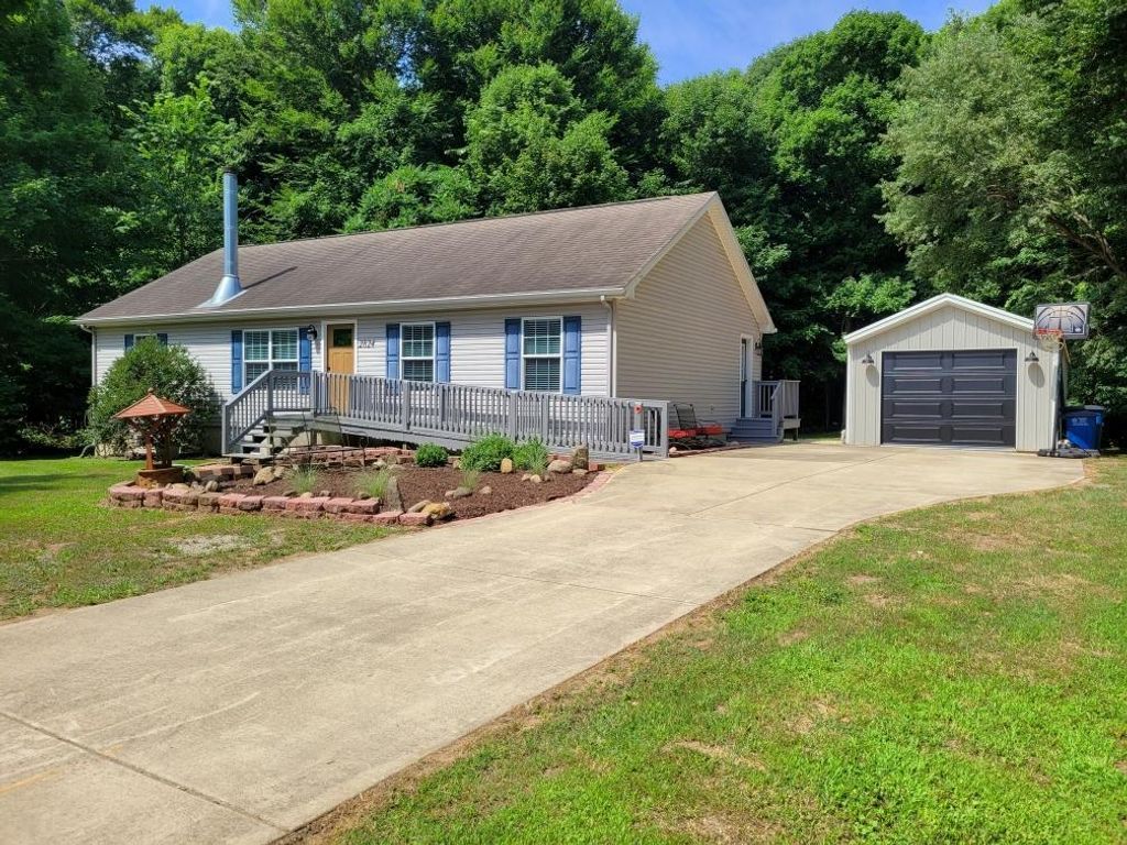2824 N 700 E, Rolling Prairie, IN 46371