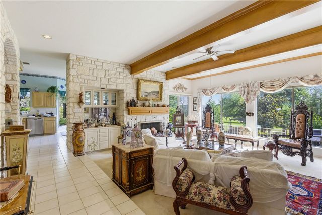 34 Wingreen LOOP, The Hills, TX 78738